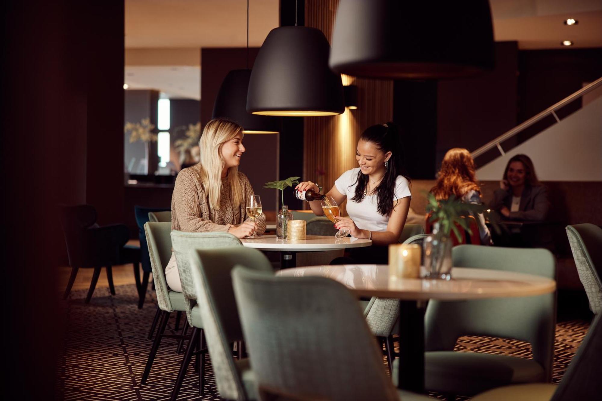Van Der Valk Hotel Veenendaal Eksteriør bilde